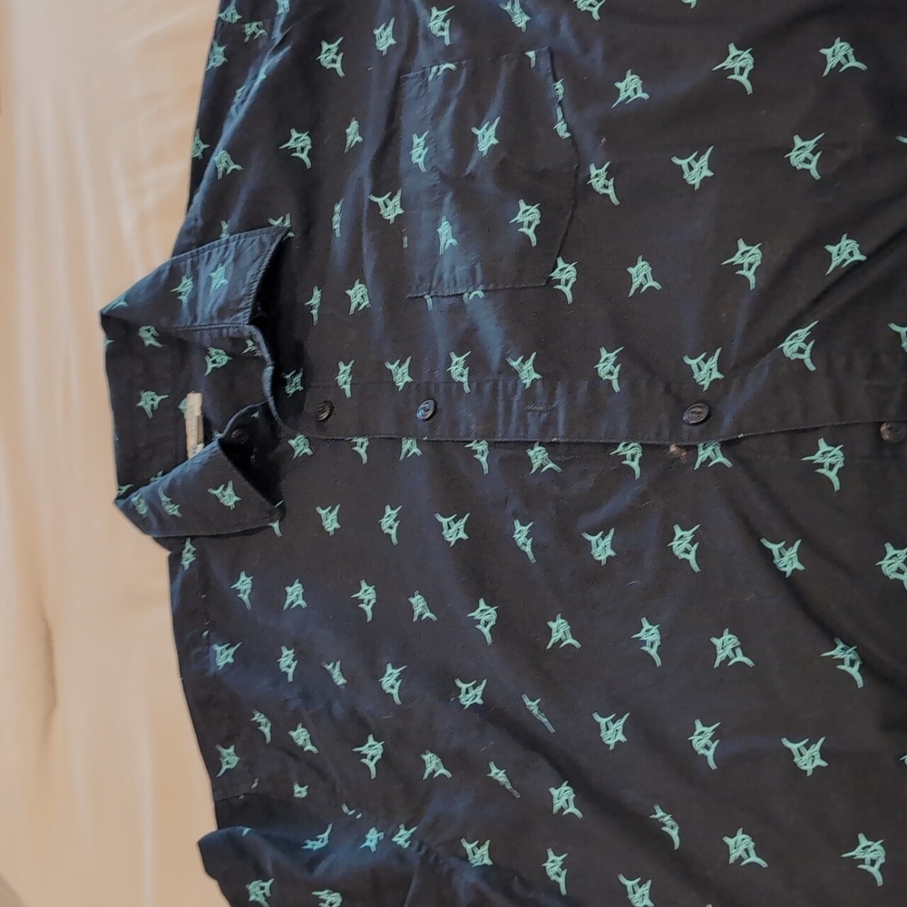 Men's buttoned down shirt